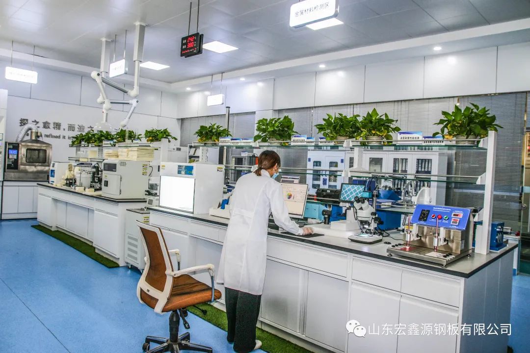 县委副书记李亚光一行到访宏压型钢板厂家宏鑫源(图4) 县委副书记李亚光一行到访宏压型钢板厂家宏鑫源(图4)