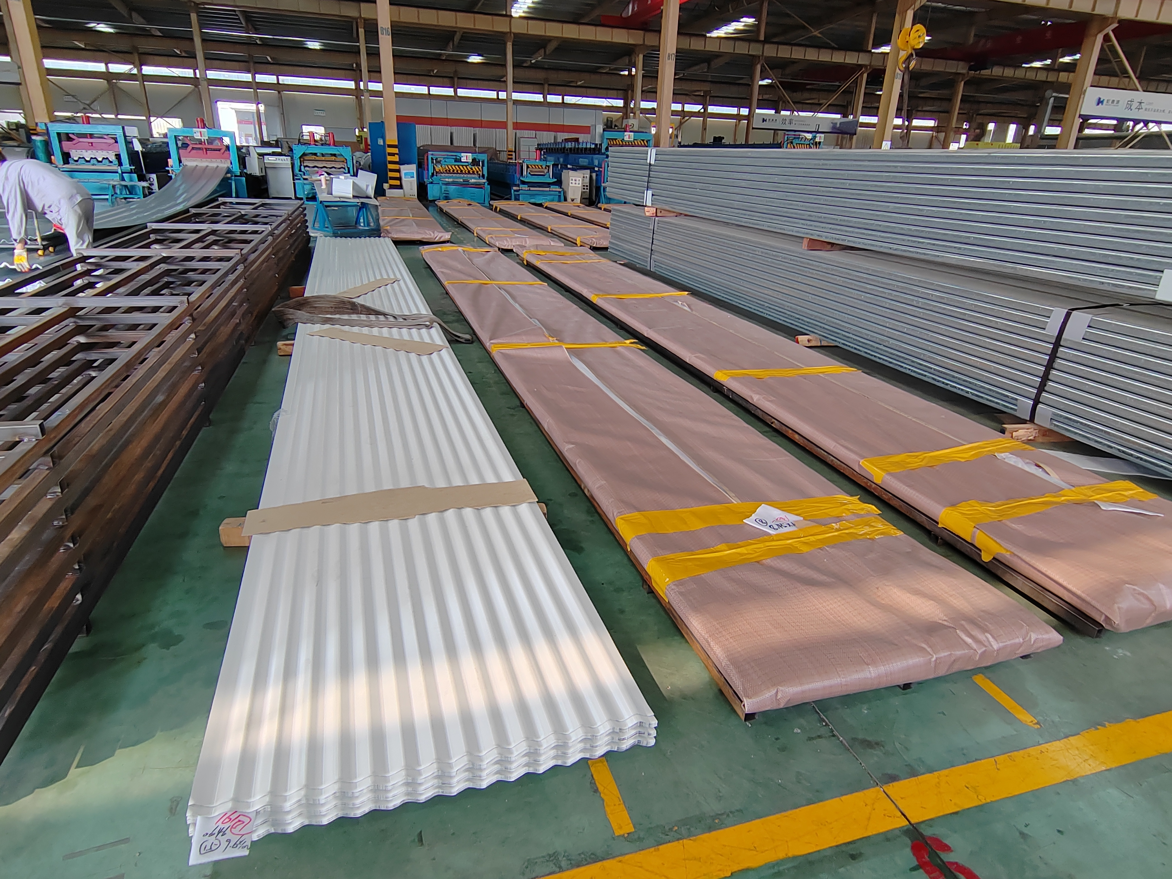 压型钢板有哪些特殊生产方式(图1) 压型钢板有哪些特殊生产方式(图1)